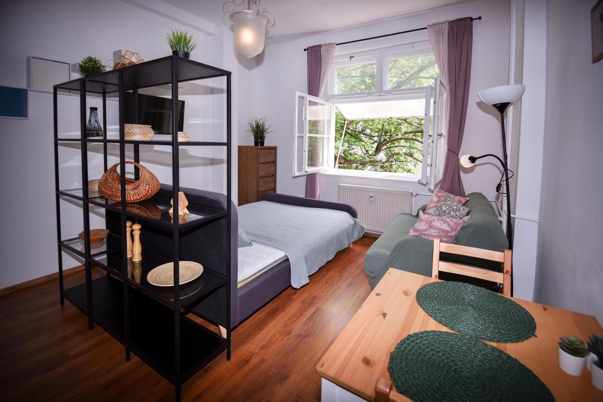 Central Urban Studio - Style Meets Comfort Bratislava Extérieur photo